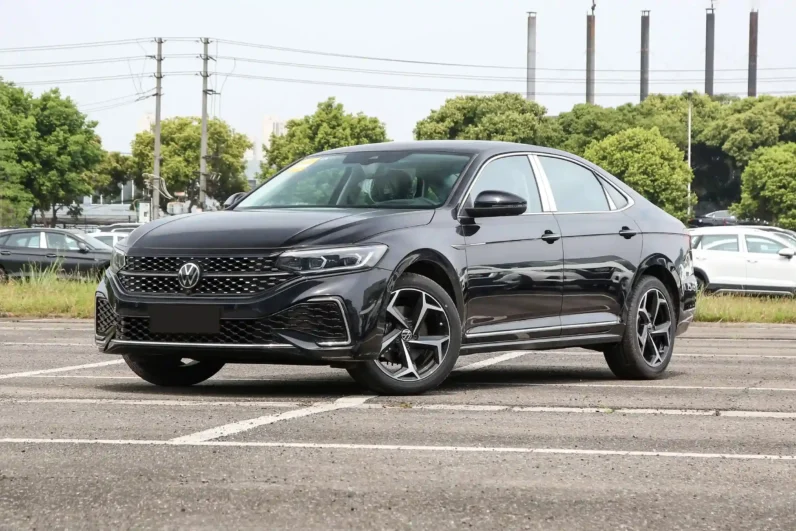 Volkswagen Passat 2024