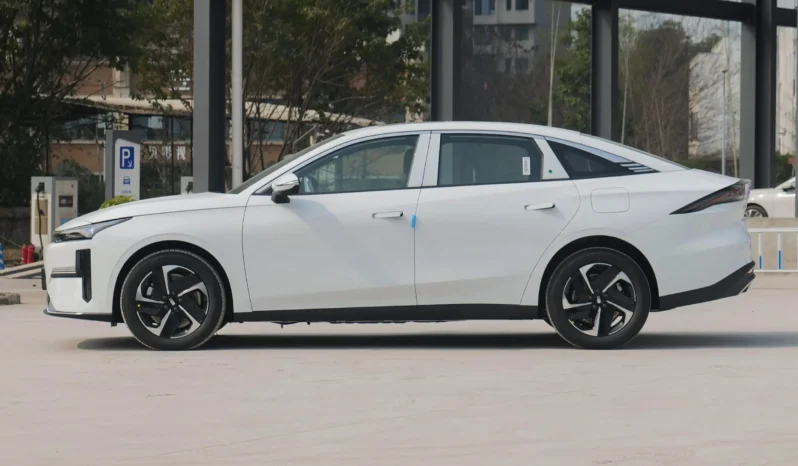 
								Geely Galaxy L6 full									